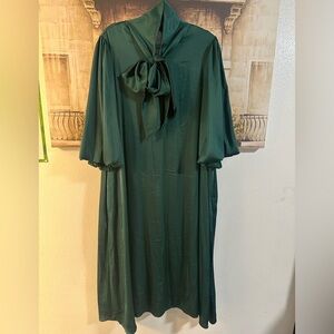 Elegant Green Women's Dress